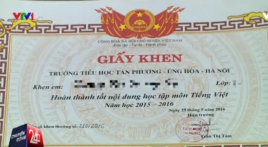 Âm thầm thu hồi giấy khen có danh hiệu lạ