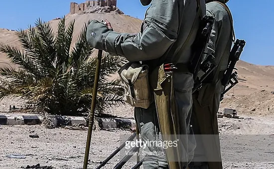 Quân đội Nga nỗ lực rà phá bom mìn tại Palmyra, Syria