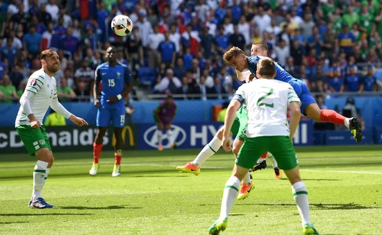 VIDEO EURO 2016: Griezmann đánh đầu tuyệt đẹp, cân bằng tỷ số ở phút 57