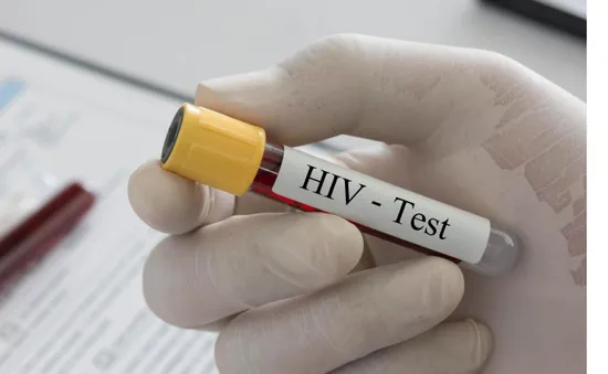 Anh chữa thành công ca nhiễm HIV đầu tiên trên thế giới?