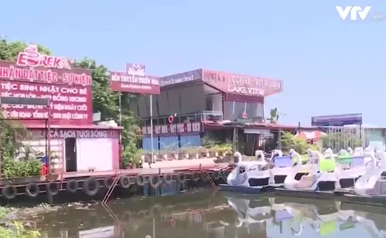 Kiểm tra tàu thuyền trên Hồ Tây: Sai phạm tràn lan