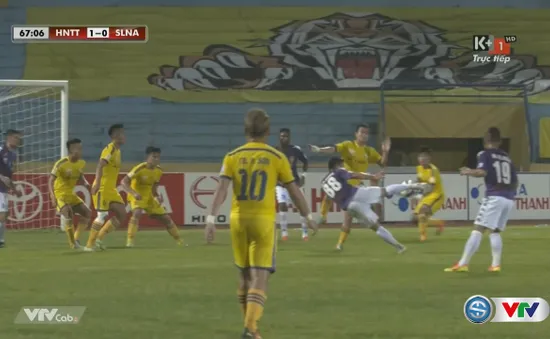 VIDEO V.League 2016: Hùng Dũng vô-lê đẹp mắt (Hà Nội T&T 1-0 SLNA)