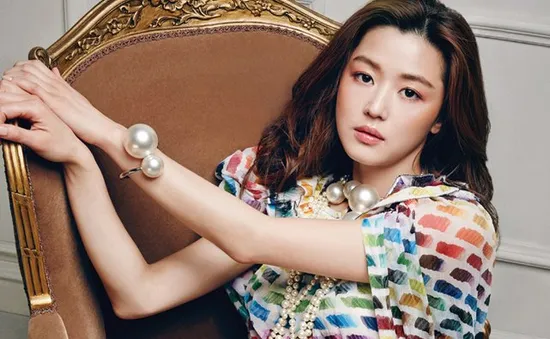 “Cô nàng ngổ ngáo” Jun Ji Hyun đã làm mẹ