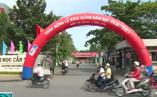 Đại học Cần Thơ khai giảng năm học mới