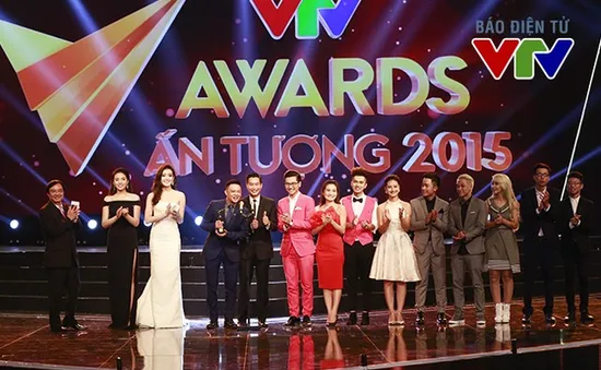 Nhanh tay bình chọn VTV Awards - Chuyển động 2016!