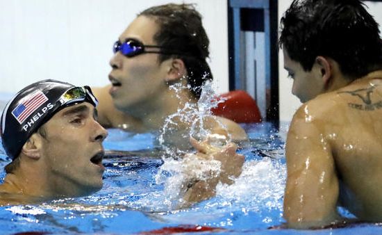 SỐC: Michael Phelps mất Vàng vào tay kỷ lục gia SEA Games