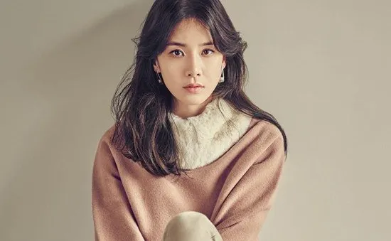 Lee Bo Young đẹp tựa nữ thần mùa thu