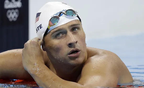 Kình ngư Ryan Lochte bị cắt tài trợ vì dựng chuyện bị cướp