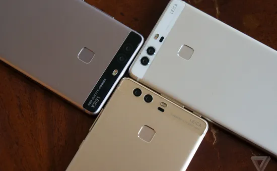 Cận cảnh Huawei P9 với camera kép của Leica