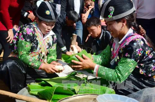 Khai mạc Ngày hội văn hóa dân tộc Mông lần thứ 2