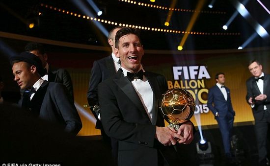 Messi, Ronaldo chọn các đồng đội: Lòng cao thượng hay sự ích kỷ?