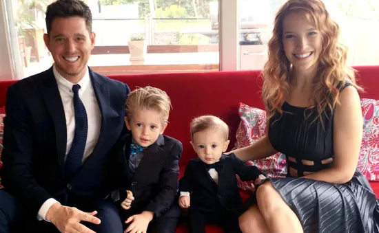 Michael Bublé tiết lộ con trai 3 tuổi đang chống chọi với ung thư