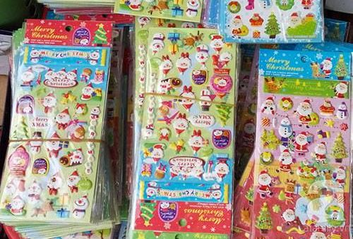 Sở GD&ĐT ra công văn cảnh báo miếng dán hình sticker độc hại