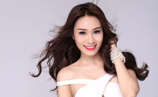 Minh Thư dồn sức tạo hit cho phim mới