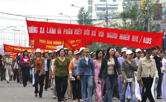 Mít tinh hưởng ứng tháng hành động quốc gia phòng, chống HIV/AIDS