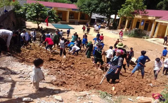 Yên Bái: Trường mầm non sụt lún, cô trò dắt nhau đi học nhờ