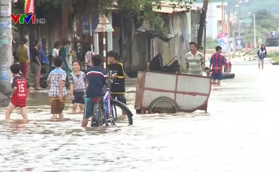 Chỉ đạo ngân hàng hỗ trợ dân khắc phục hậu quả do mưa lũ