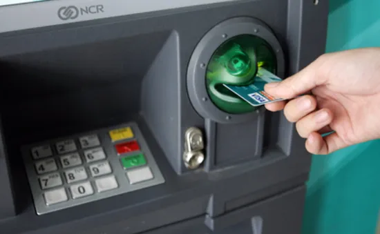 Cảnh báo tình trạng chủ thẻ ATM mất tiền do bị lừa lấy mã OTP