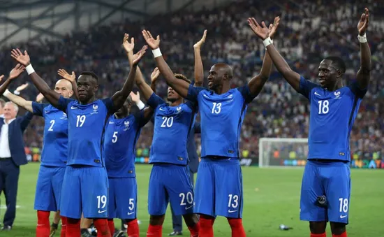 Vào chung kết EURO 2016, Pháp bắt chước màn ăn mừng hoành tráng của Iceland