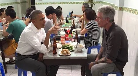 Hình ảnh Tổng thống Mỹ Obama ăn bún chả sẽ tràn ngập trên CNN