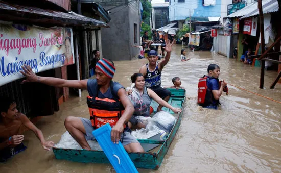 Hàng chục nghìn người sơ tán do lũ quét tại Philippines