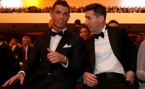 Ronaldo từ chối đi đám cưới Messi