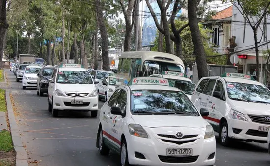 Cần Thơ: Người tiêu dùng hưởng lợi từ sự cạnh tranh giữa các hãng taxi