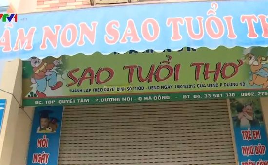 Bé trai 15 tháng tuổi tử vong do dây chuyền mắc vào cổ