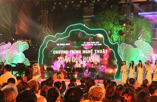 TRỰC TIẾP "Xuân quê hương 2016: Hà Nội, niềm tin hy vọng" (20h05, VTV1 & VTV4)