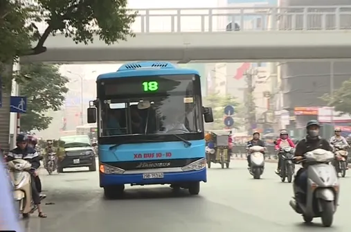 Trải nghiệm xe bus mới tại Hà Nội