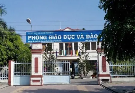 Cà Mau: Hàng nghìn giáo viên bị nợ tiền thâm niên