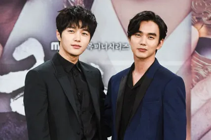 Fan đau đầu không quyết định nổi Yoo Seung Ho hay L đẹp trai hơn