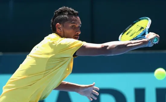 "Ngựa chứng" Kyrgios chỉ trích trọng tài vì thiên vị Tsonga