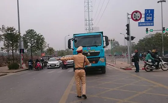 Hà Nội: Xử phạt 76 trường hợp lấn làn xe bus nhanh BRT trong ngày đầu ra quân