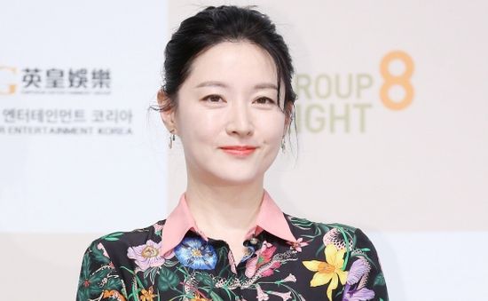 Lee Young Ae thể hiện tấm lòng nhân ái với số tiền từ thiện "khủng”