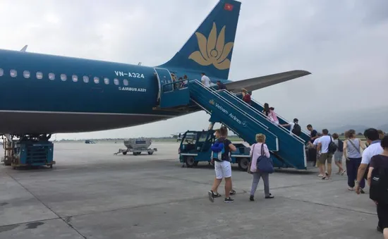 Ngày 25/7, Vietnam Airlines không khai thác 11 chuyến bay do bão số 4