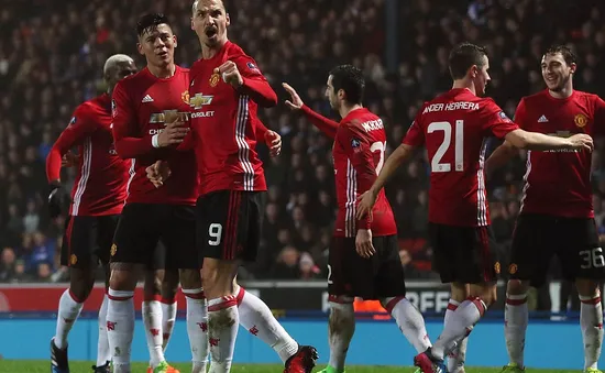 Ibra tỏa sáng, Man Utd vượt qua Blackburn để tiến vào tứ kết FA Cup