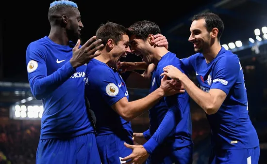 Morata tỏa sáng, Chelsea áp sát Man Utd trên BXH Ngoại hạng Anh