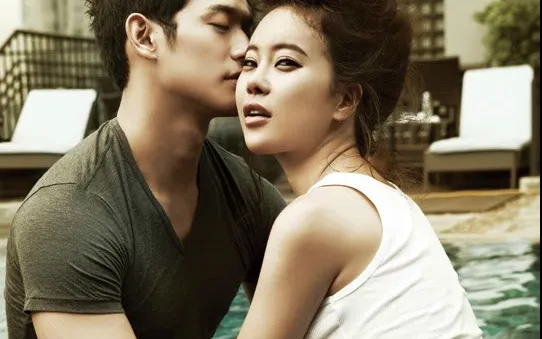 Nữ hoàng nhạc phim Baek Ji Young hạnh phúc đón con gái đầu lòng