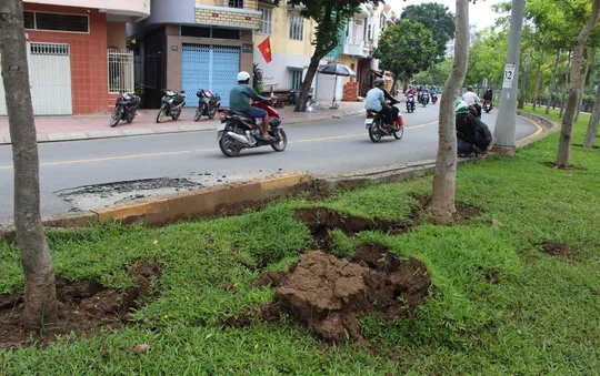 TP.HCM: Vụ nổ trên đường là do khí metan