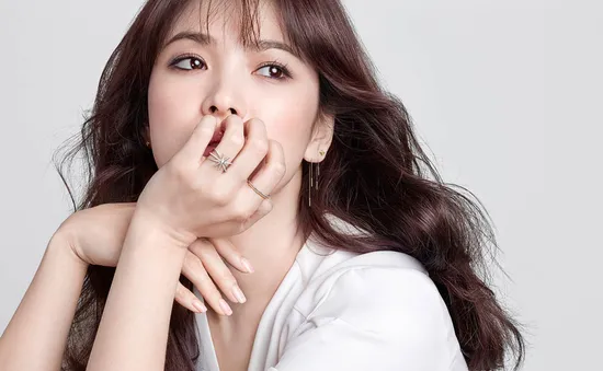 Song Hye Kyo: Đã chia tay sao có thể làm bạn?