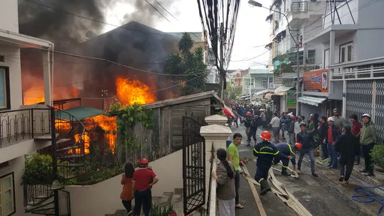 Đà Lạt: Hỏa hoạn nghiêm trọng gây thiệt hại hàng trăm triệu đồng