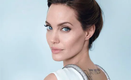 Angelina Jolie trở lại công việc giữa ồn ào ly hôn