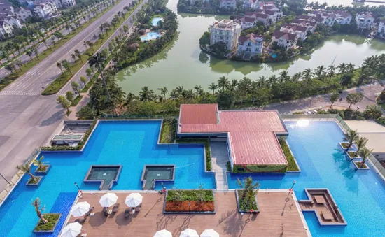 Bể bơi vô cực trên không - Tiện ích sống “độc nhất vô nhị” tại Vinhomes Riverside