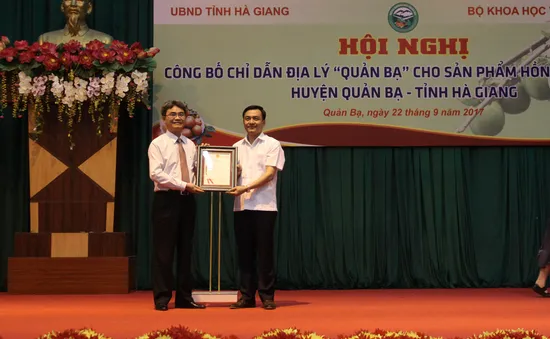 Công bố chỉ dẫn địa lý Hồng không hạt Quản Bạ