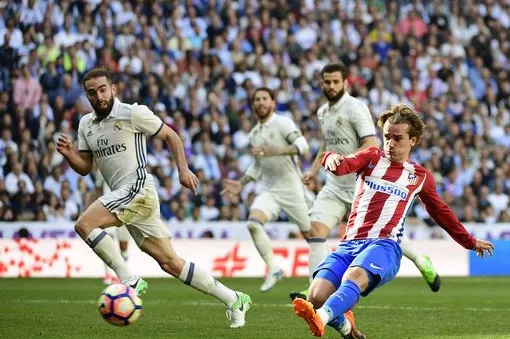 Bị Atletico ghìm chân, ngôi đầu của Real Madrid trở nên lung lay