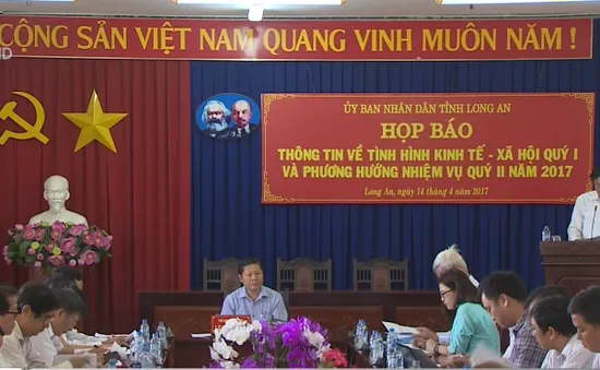 Long An họp báo về tình hình kinh tế - xã hội