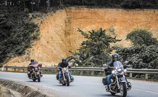 Car Passion Festival 2017: Hãy cùng thưởng thức âm thanh dũng mãnh từ xe “khủng” Harley