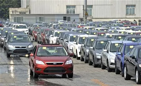 Trung Quốc cân nhắc cấm ô tô động cơ xăng và diesel