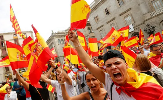Tuần lễ quyết định đối với khủng hoảng tại Catalonia và Tây Ban Nha